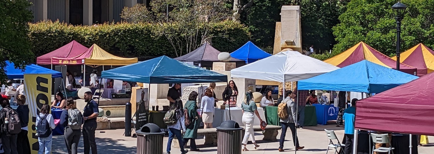 Picture of Career Fair located in the Sunken Garden.